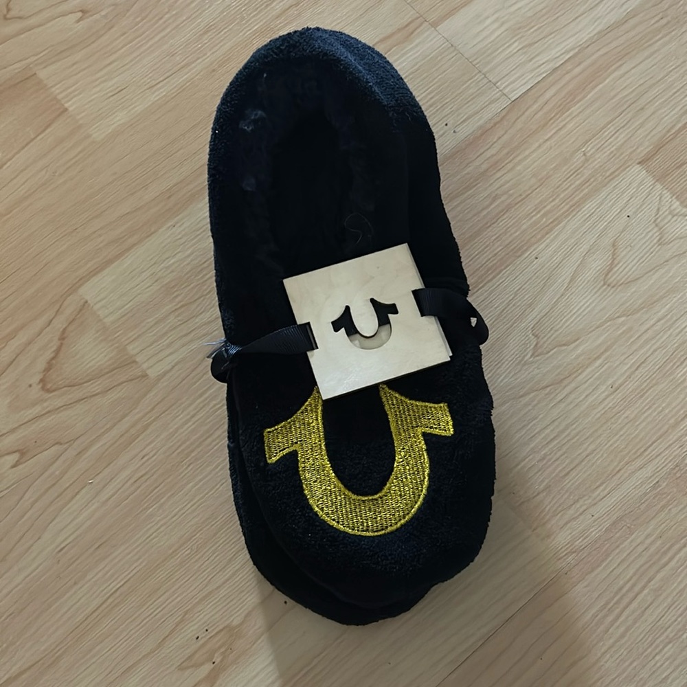 True Religion men’s slipper socks 
size 9/10
Black and Gold
never worn